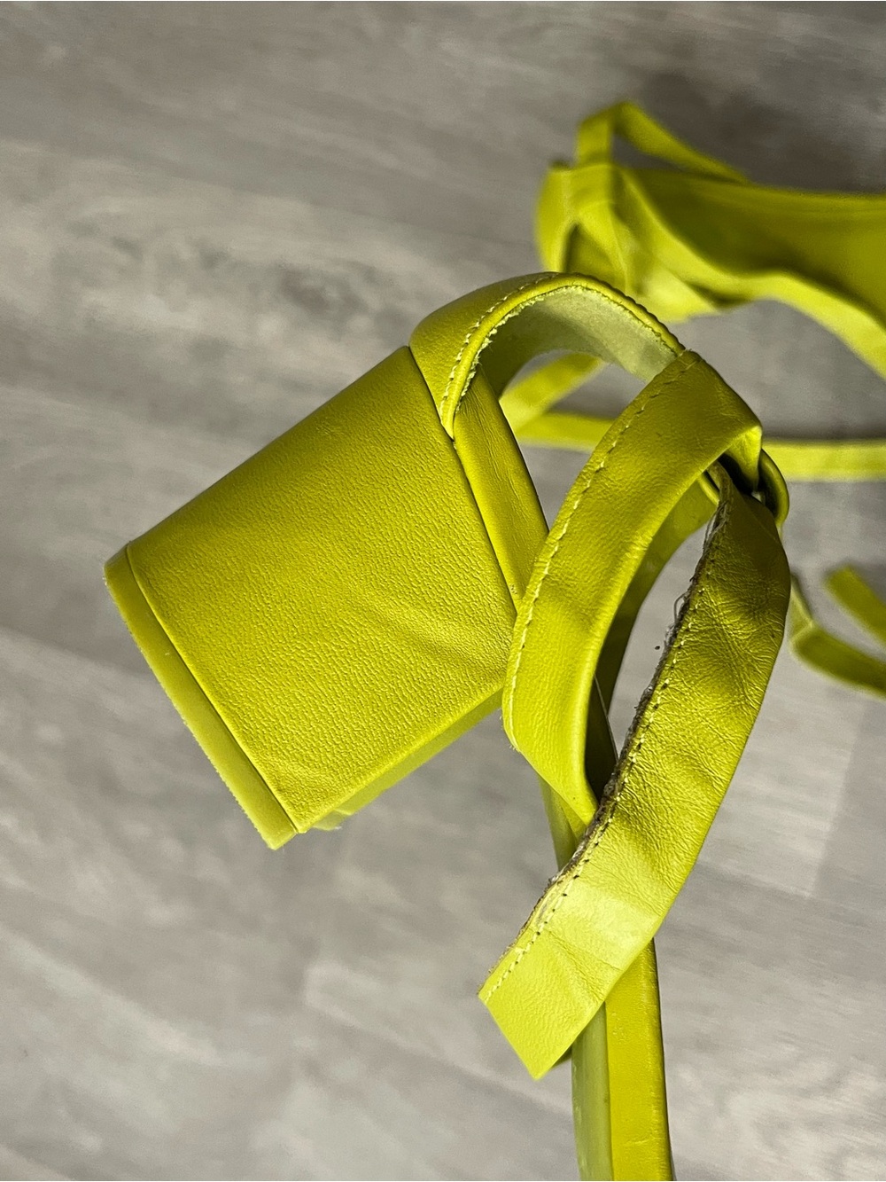 Arezzo Bright Green Strappy Heel Sandals Fairy Festival Vacation Casual Party - Picture 11 of 16